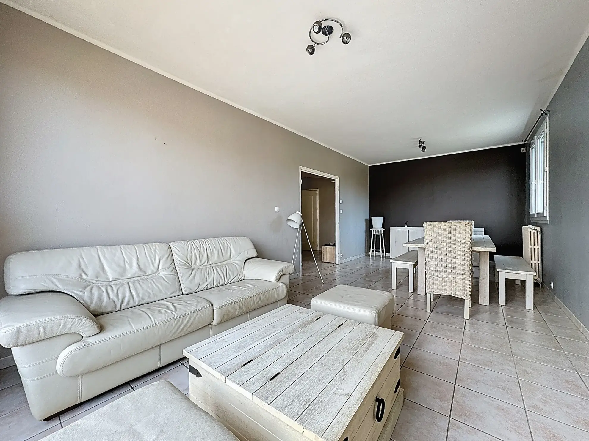 Grande maison familiale rénovée à Montauban avec terrain de 1354 m² 