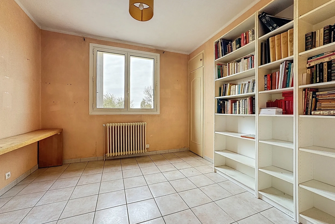 Grande maison familiale rénovée à Montauban avec terrain de 1354 m² 