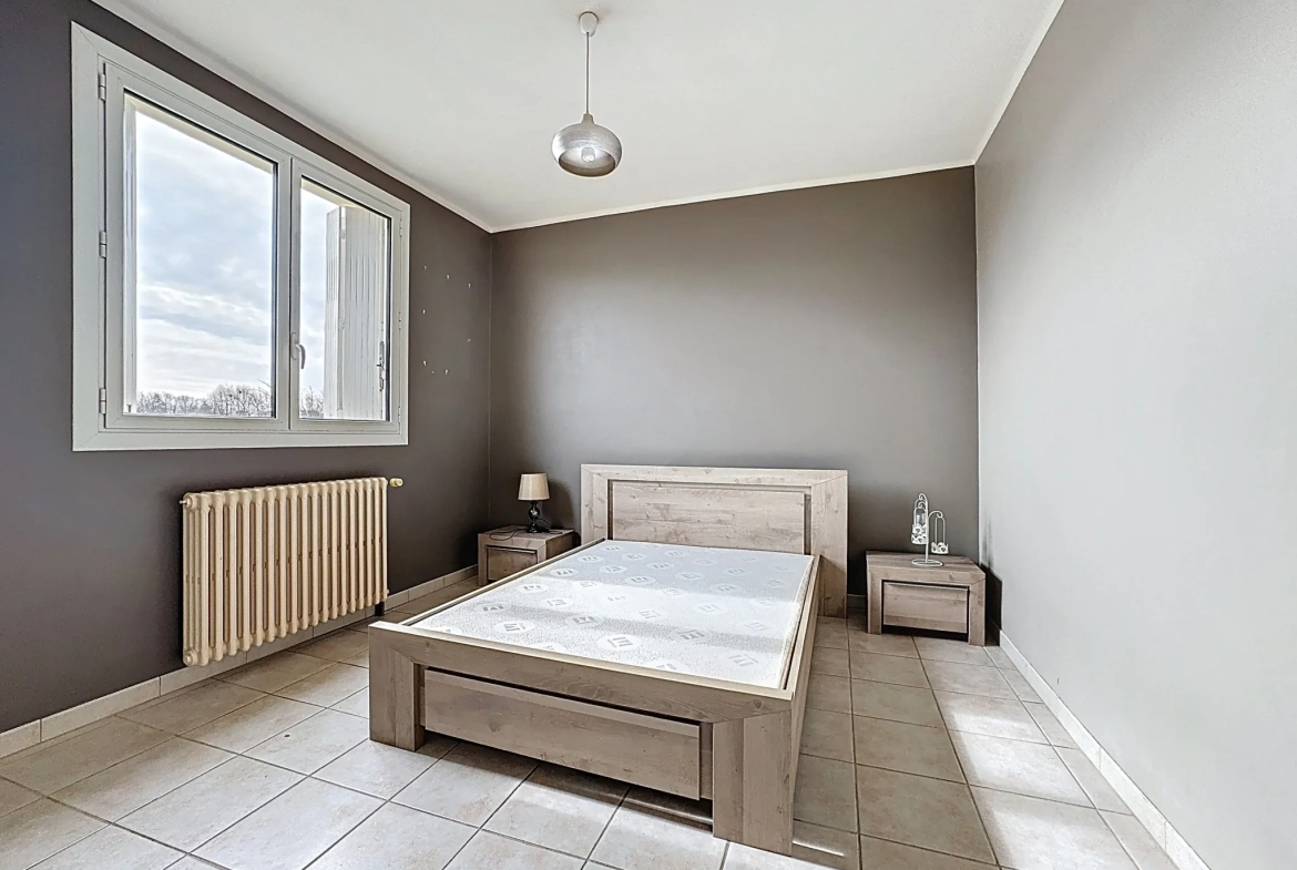 Grande maison familiale rénovée à Montauban avec terrain de 1354 m² 