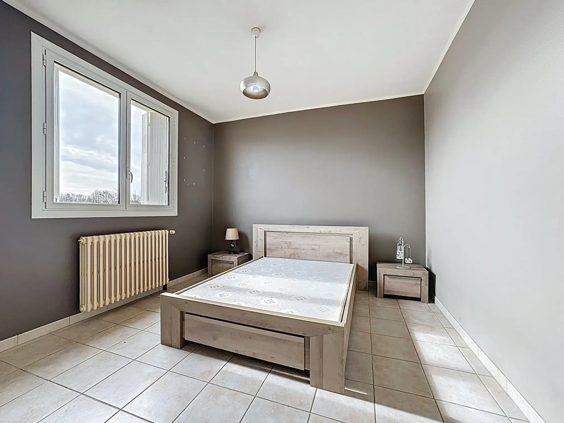 Grande maison familiale rénovée à Montauban avec terrain de 1354 m² 