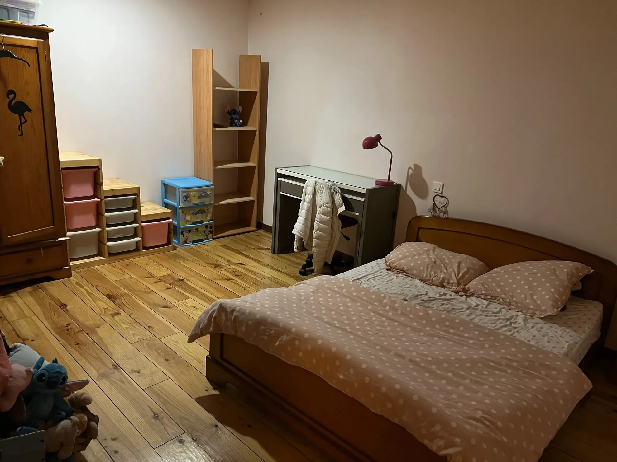 Grand loft T4 proche des Arènes à Nîmes avec garage et faible consommation énergétique 