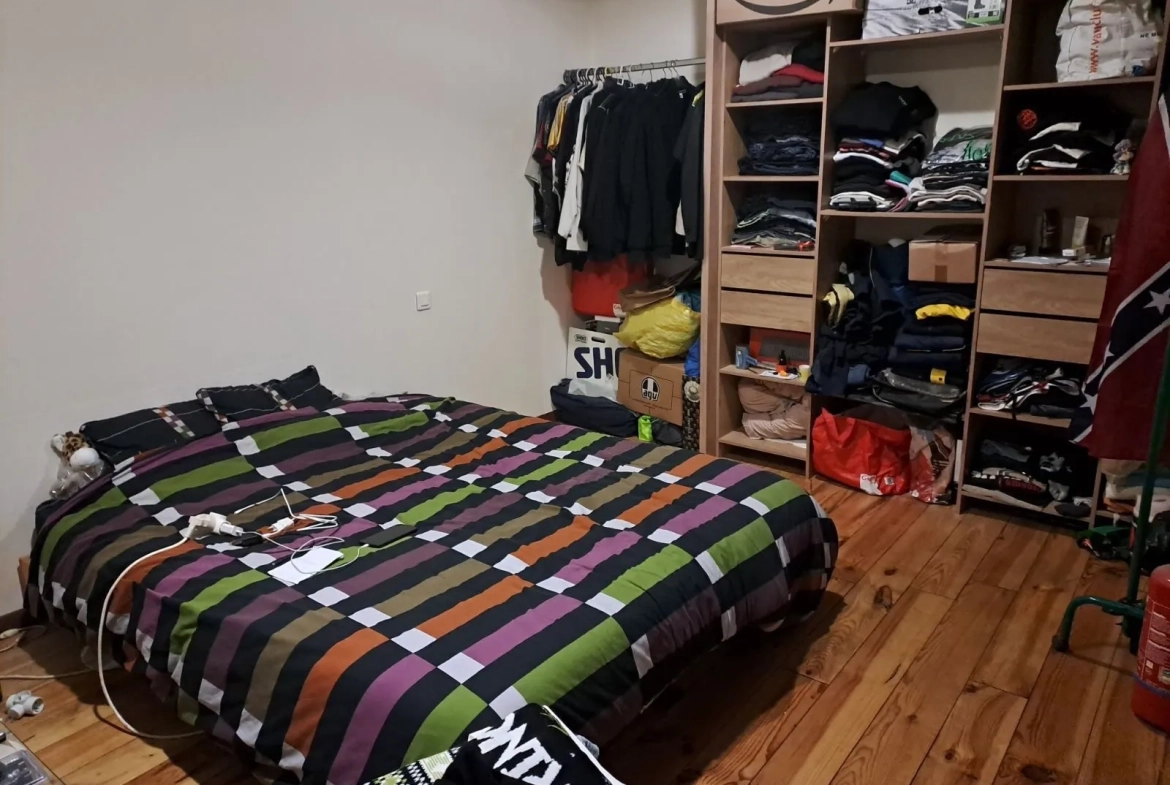 Grand loft T4 proche des Arènes à Nîmes avec garage et faible consommation énergétique 