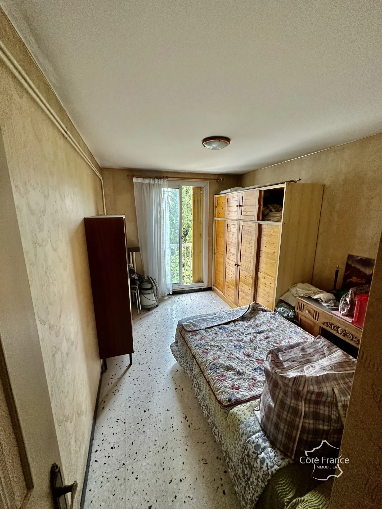 Appartement T4 à Montpellier proche du Stade de la Mosson, avec balcon et garage 
