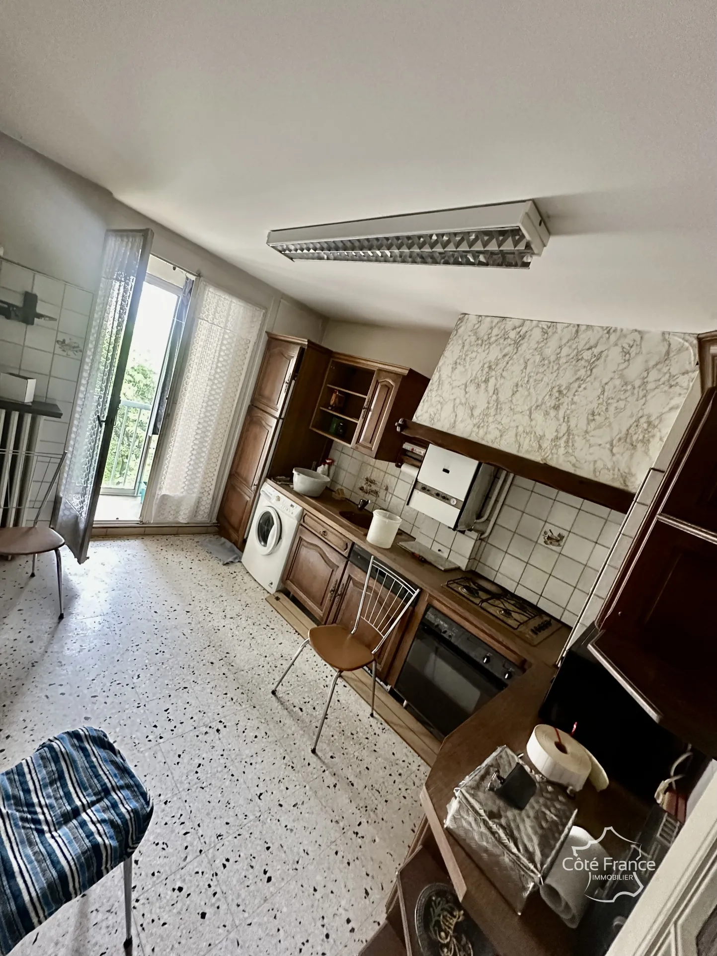 Appartement T4 à Montpellier proche du Stade de la Mosson, avec balcon et garage 