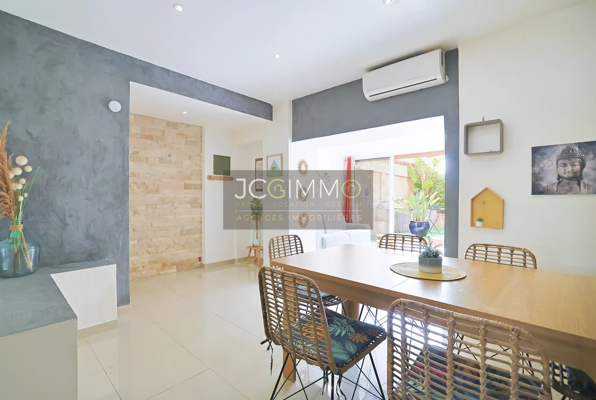 Appartement T2 rénové avec terrasse à Toulon – 54 m², mobilier inclus 