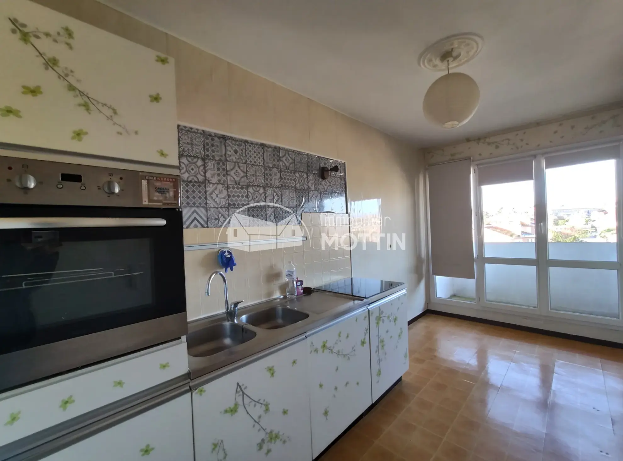 Appartement T2 de 45 m² à Vitry-sur-Seine avec loggia et vue dégagée 