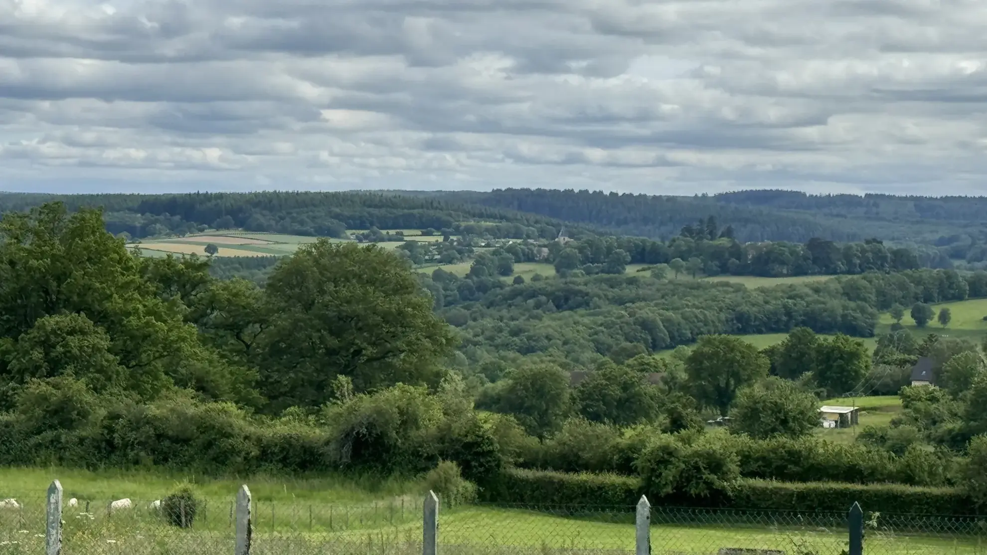 Maison avec vue panoramique à Rouvray – 4 chambres, terrain de 6083 m² 