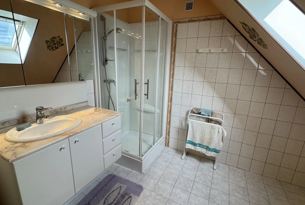 Maison avec vue panoramique à Rouvray – 4 chambres, terrain de 6083 m² 