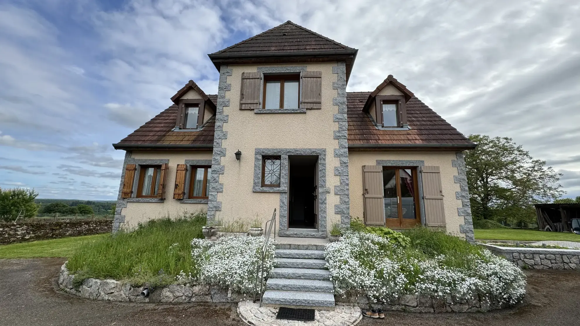 Maison avec vue panoramique à Rouvray – 4 chambres, terrain de 6083 m² 