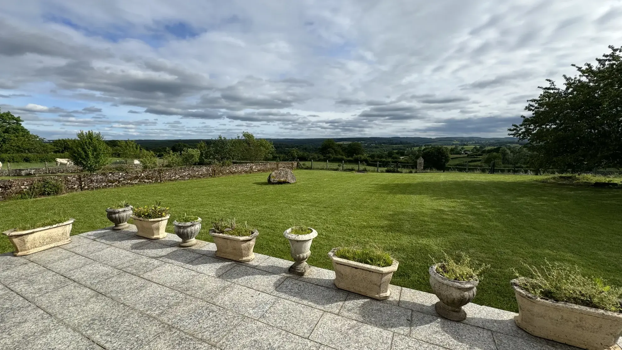 Maison avec vue panoramique à Rouvray – 4 chambres, terrain de 6083 m² 