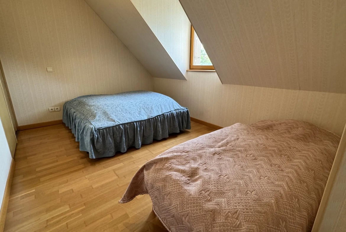 Maison avec vue panoramique à Rouvray – 4 chambres, terrain de 6083 m² 