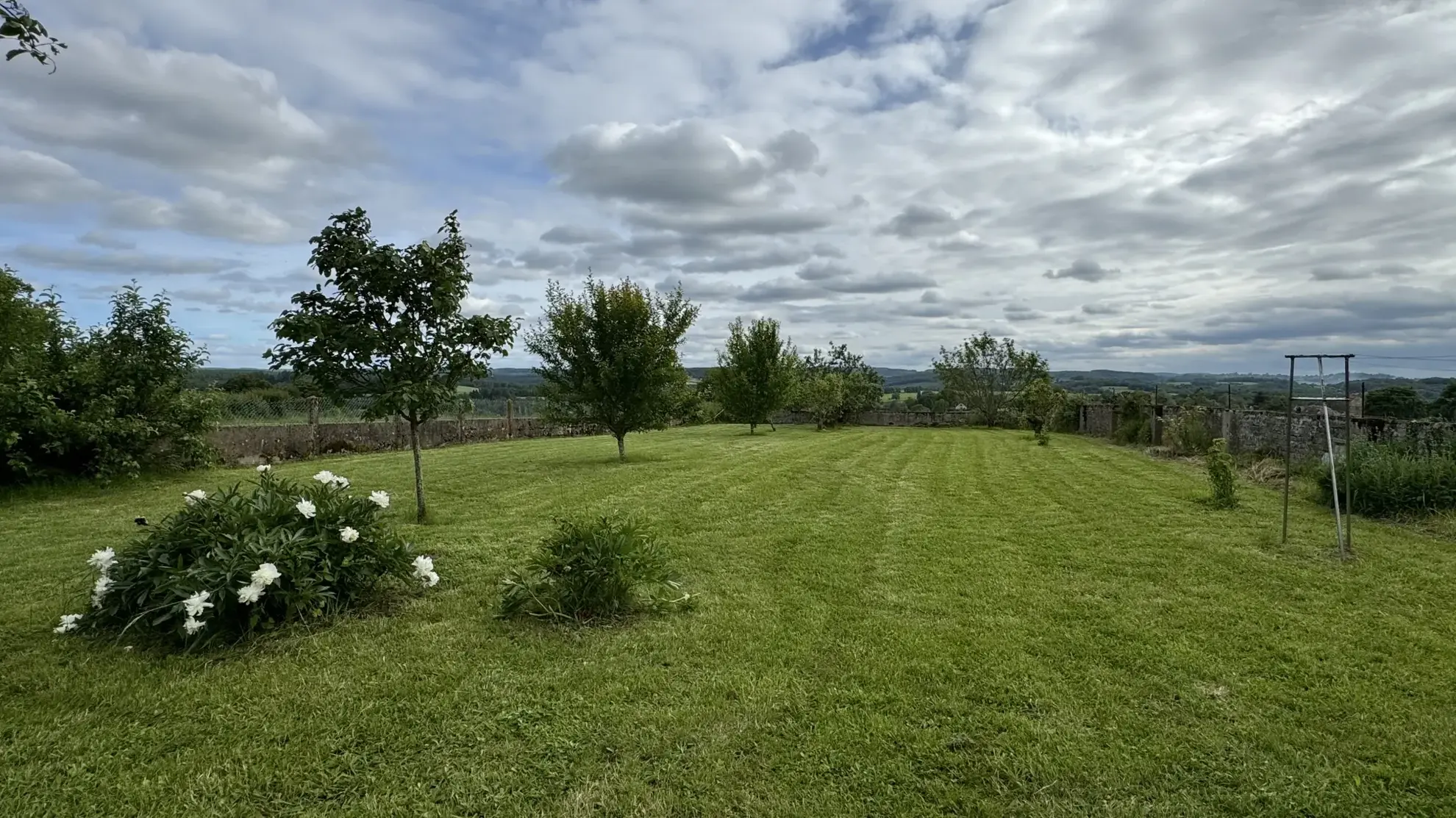 Maison avec vue panoramique à Rouvray – 4 chambres, terrain de 6083 m² 