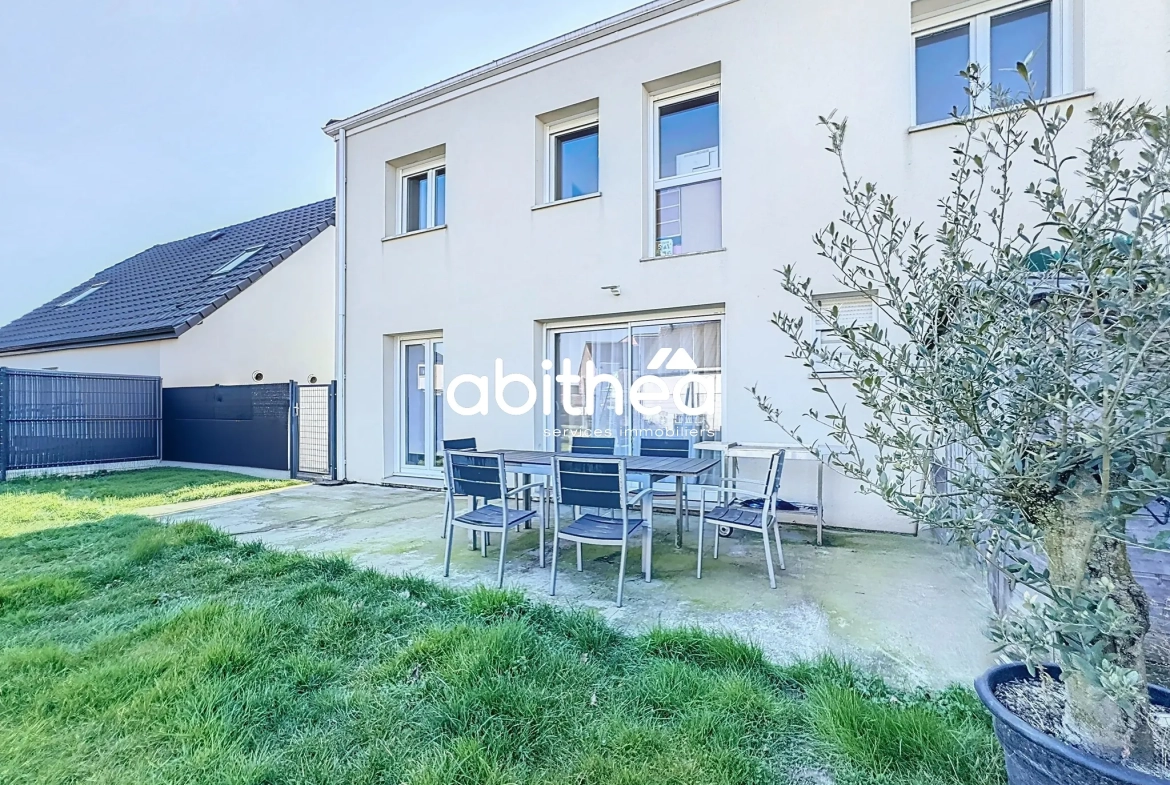 Maison récente de 110 m² à vendre à Harnes, 3 chambres, terrasse et jardin 