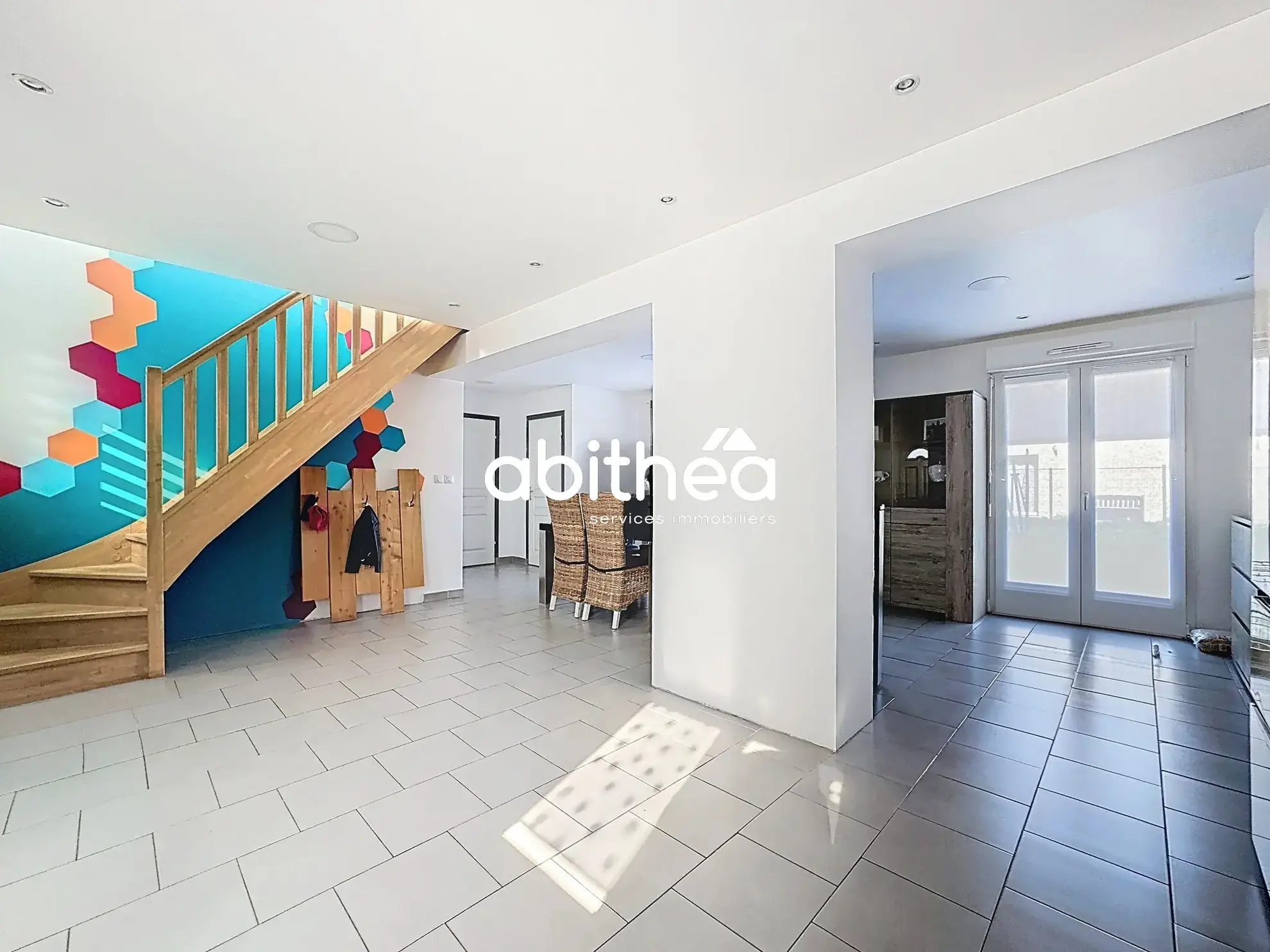 Maison récente de 110 m² à vendre à Harnes, 3 chambres, terrasse et jardin 