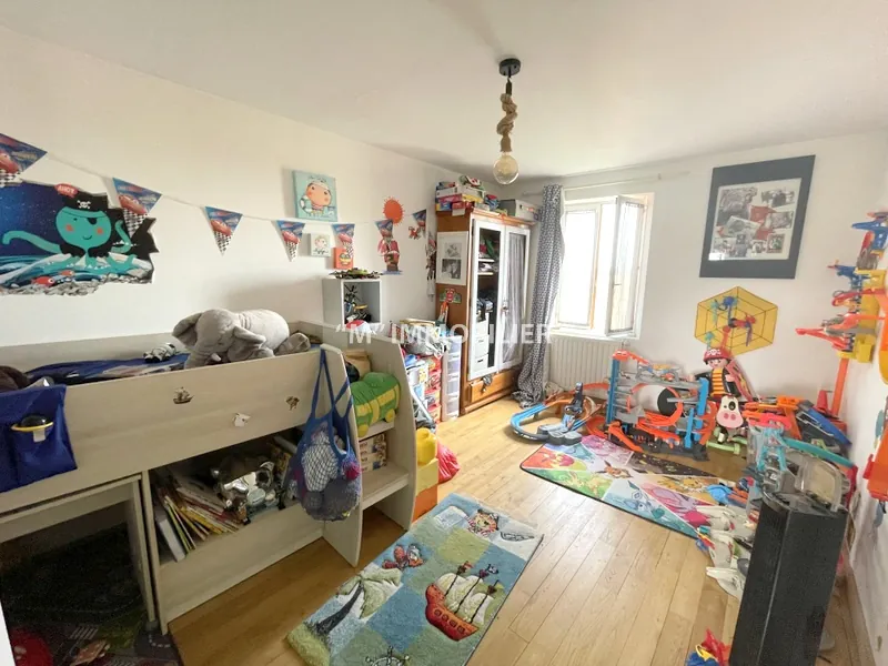 Maison de pays à Nogent l'Artaud avec jardin et garage - 4 chambres 