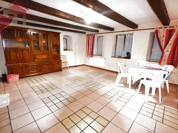 Charmante maison en pierres avec garage et jardin à Brognard - Nommay