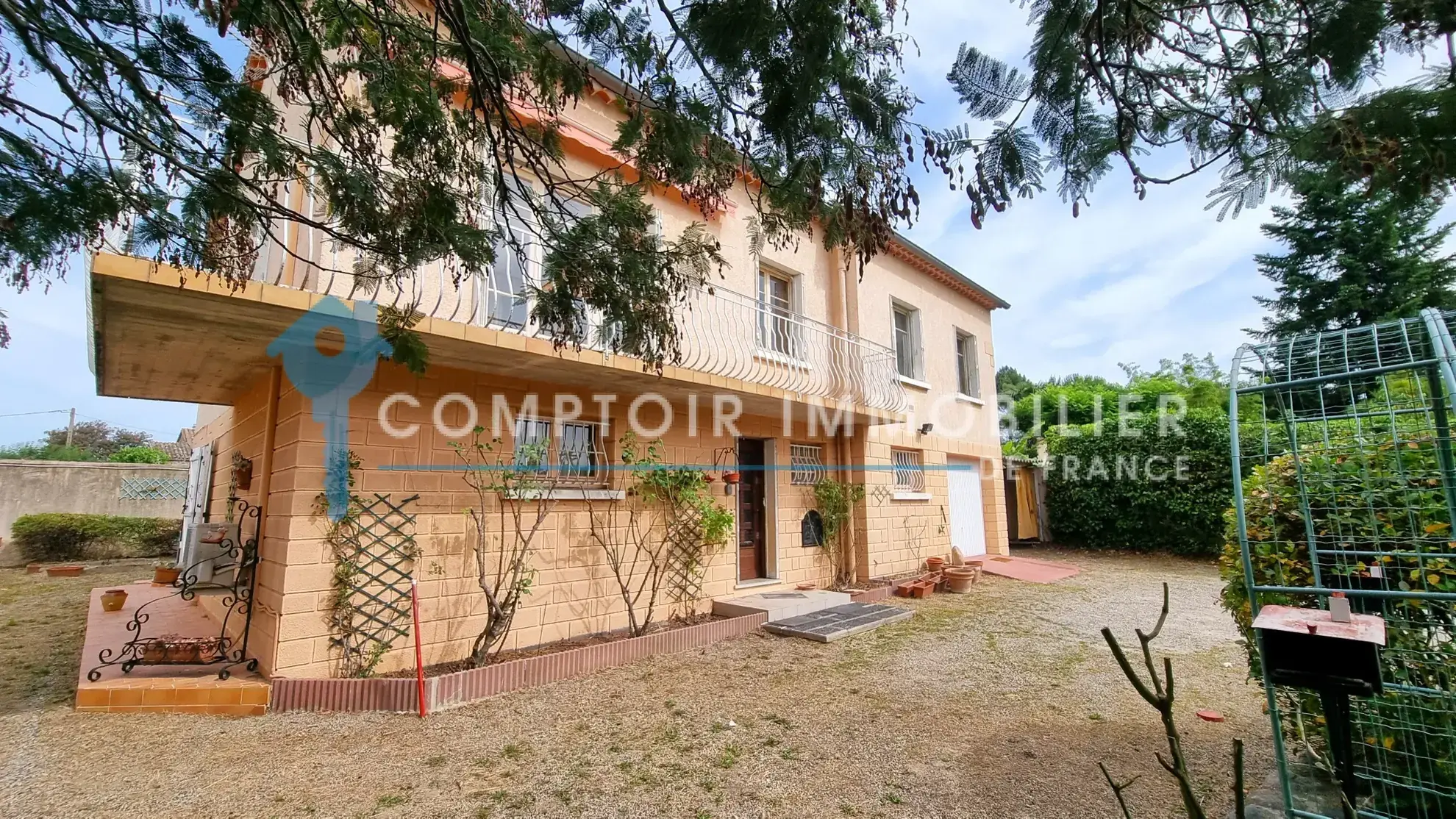 Maison à vendre en Ardèche de 95 m² avec grand terrain de 1260 m² 