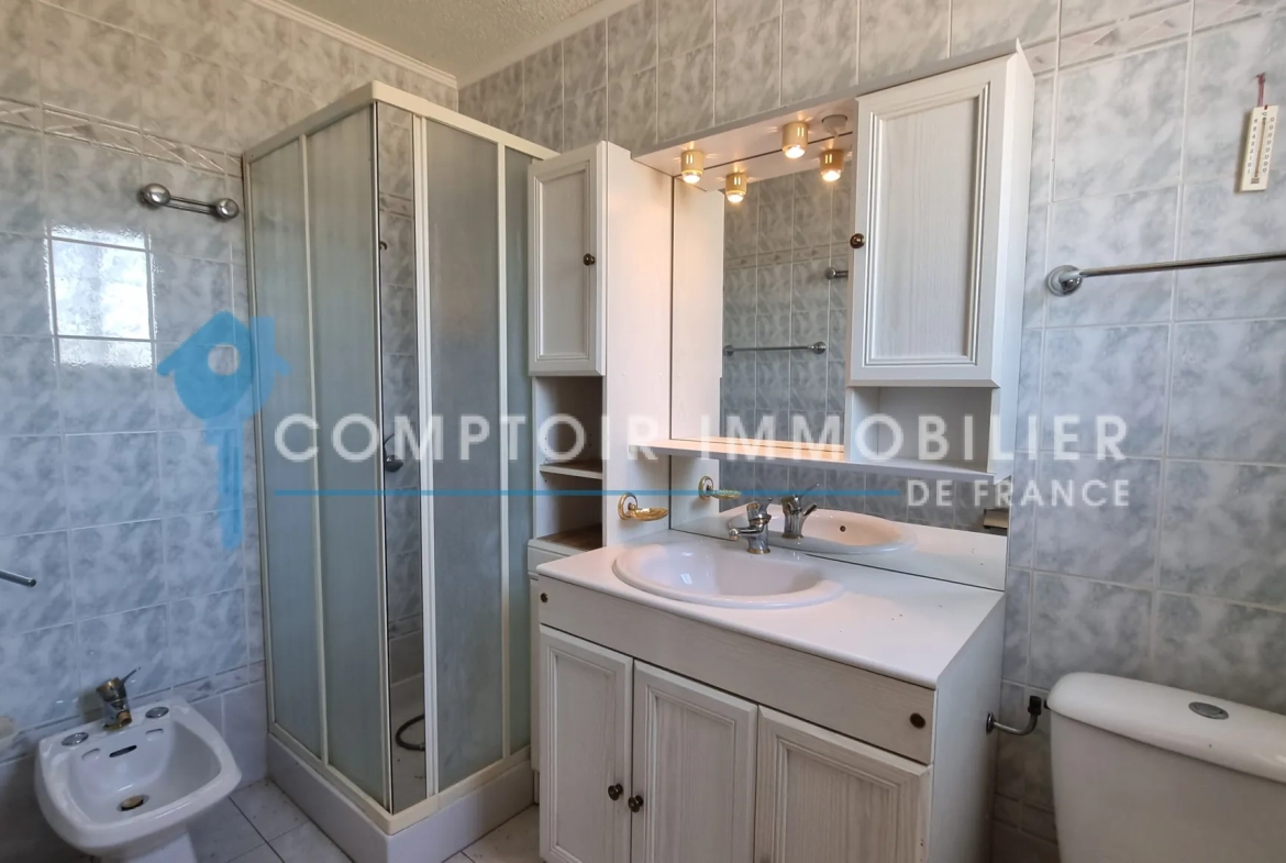 Maison à vendre en Ardèche de 95 m² avec grand terrain de 1260 m² 