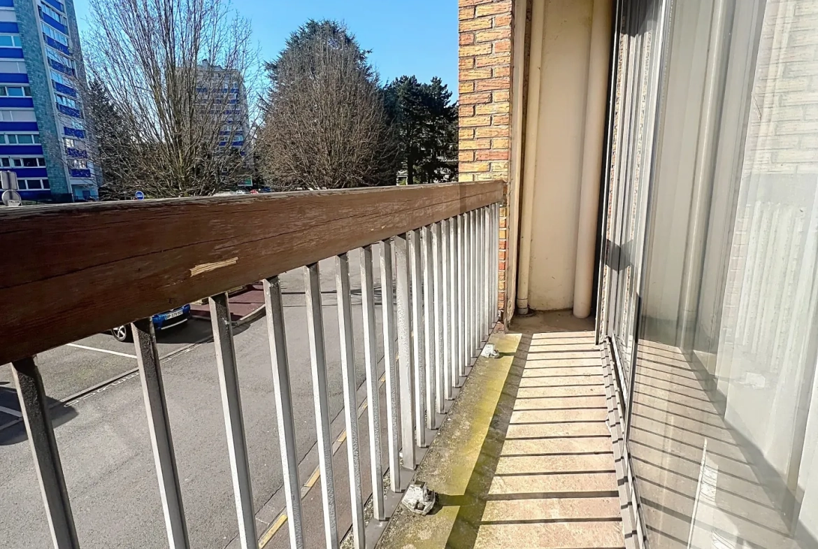 Appartement T3 de 79m² à vendre à Tourcoing, proche gare et commodités 