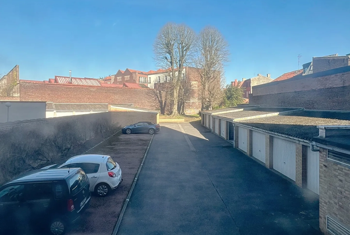 Appartement T3 de 79m² à vendre à Tourcoing, proche gare et commodités 