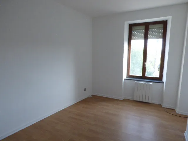 Investissement immobilier à Colombey les Belles avec deux grands appartements T4 et T6 