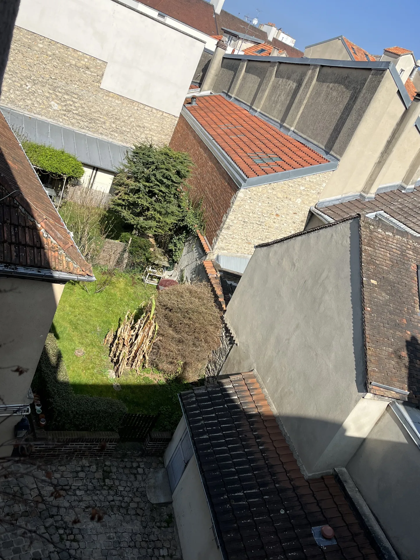 Appartement duplex T2 à Saint Germain avec vue sur les toits, secteur calme 