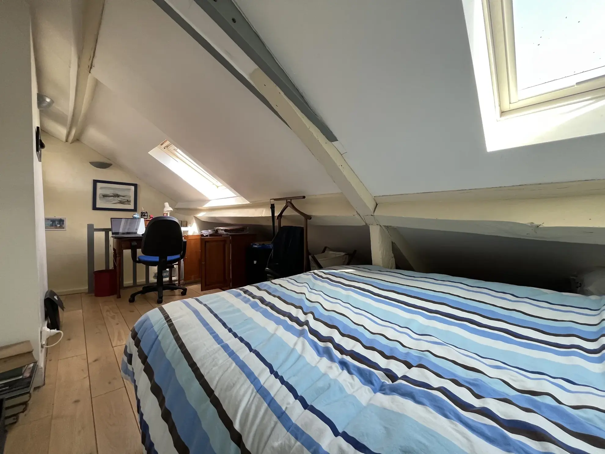 Appartement duplex T2 à Saint Germain avec vue sur les toits, secteur calme 