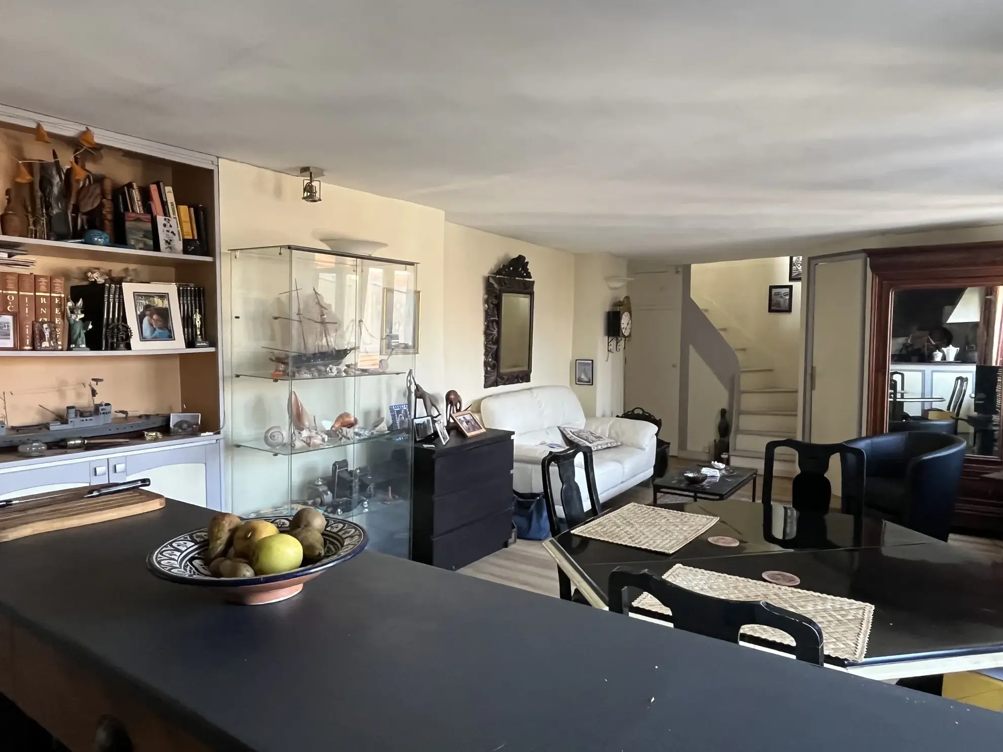 Appartement duplex T2 à Saint Germain avec vue sur les toits, secteur calme 