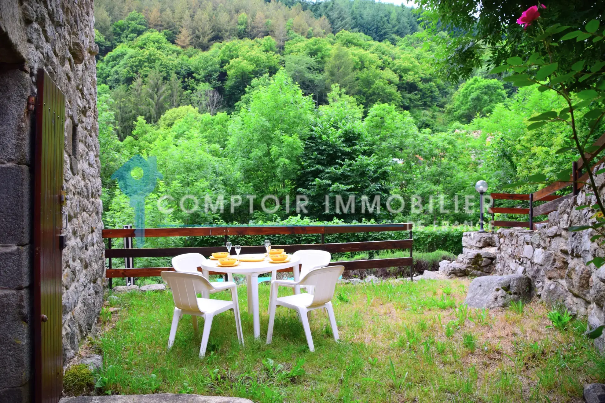 Propriété rare en Ardèche avec maison, Mazet, piscine chauffée et accès rivière à Astet 