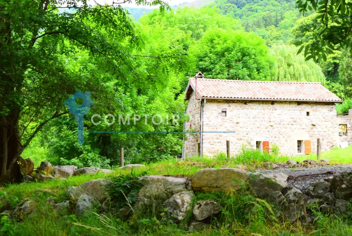 Propriété rare en Ardèche avec maison, Mazet, piscine chauffée et accès rivière à Astet 