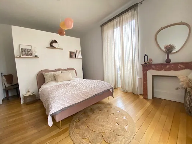 Appartement haussmannien de 153 m² à Belfort avec balcons et cave 