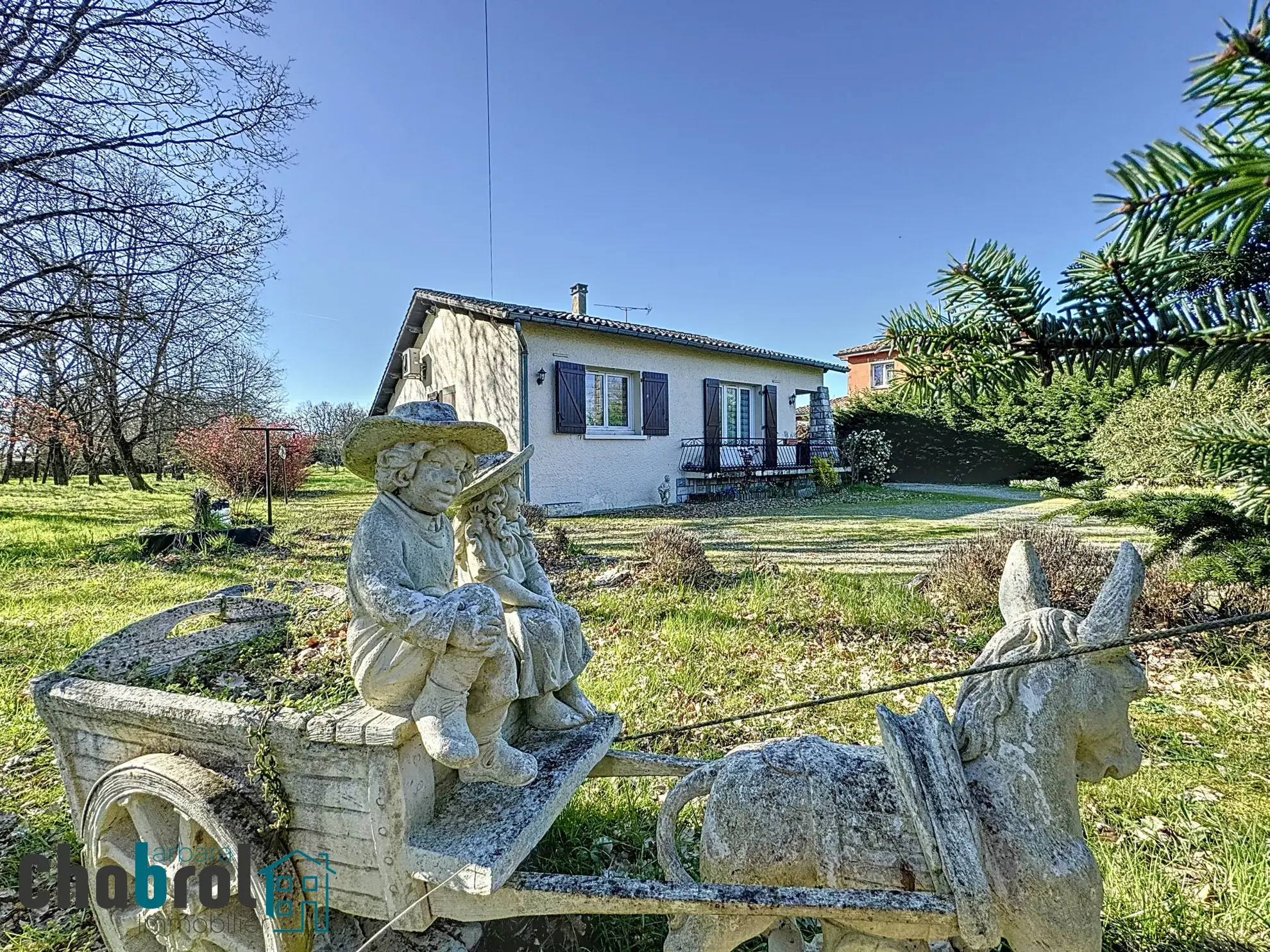 Maison de 102 m² avec grand terrain constructible à La Ville Dieu Du Temple 