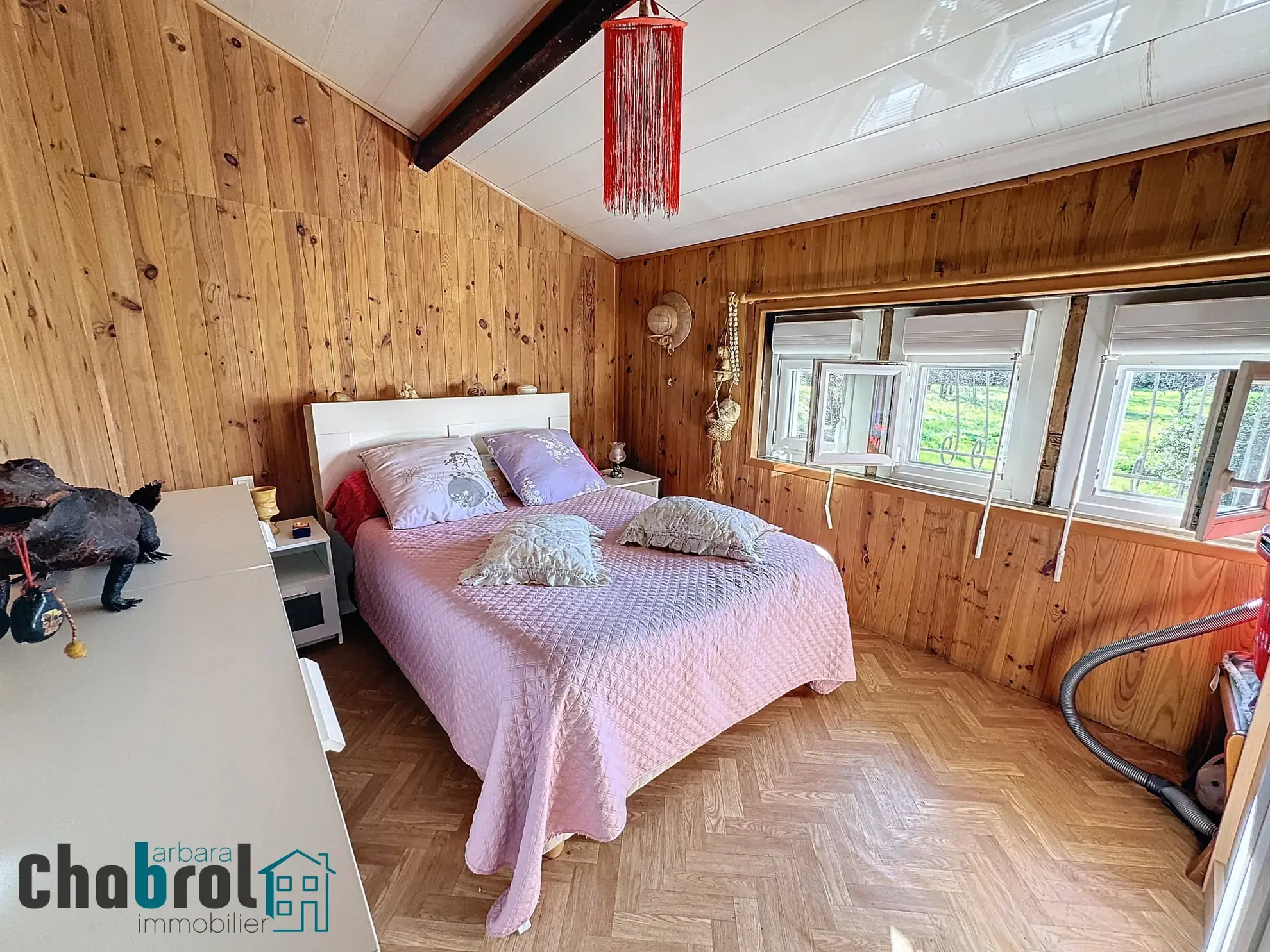Maison de 102 m² avec grand terrain constructible à La Ville Dieu Du Temple 