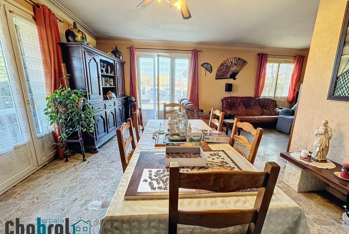 Maison de 102 m² avec grand terrain constructible à La Ville Dieu Du Temple 