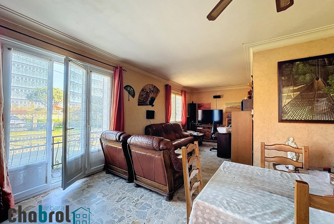 Maison de 102 m² avec grand terrain constructible à La Ville Dieu Du Temple 