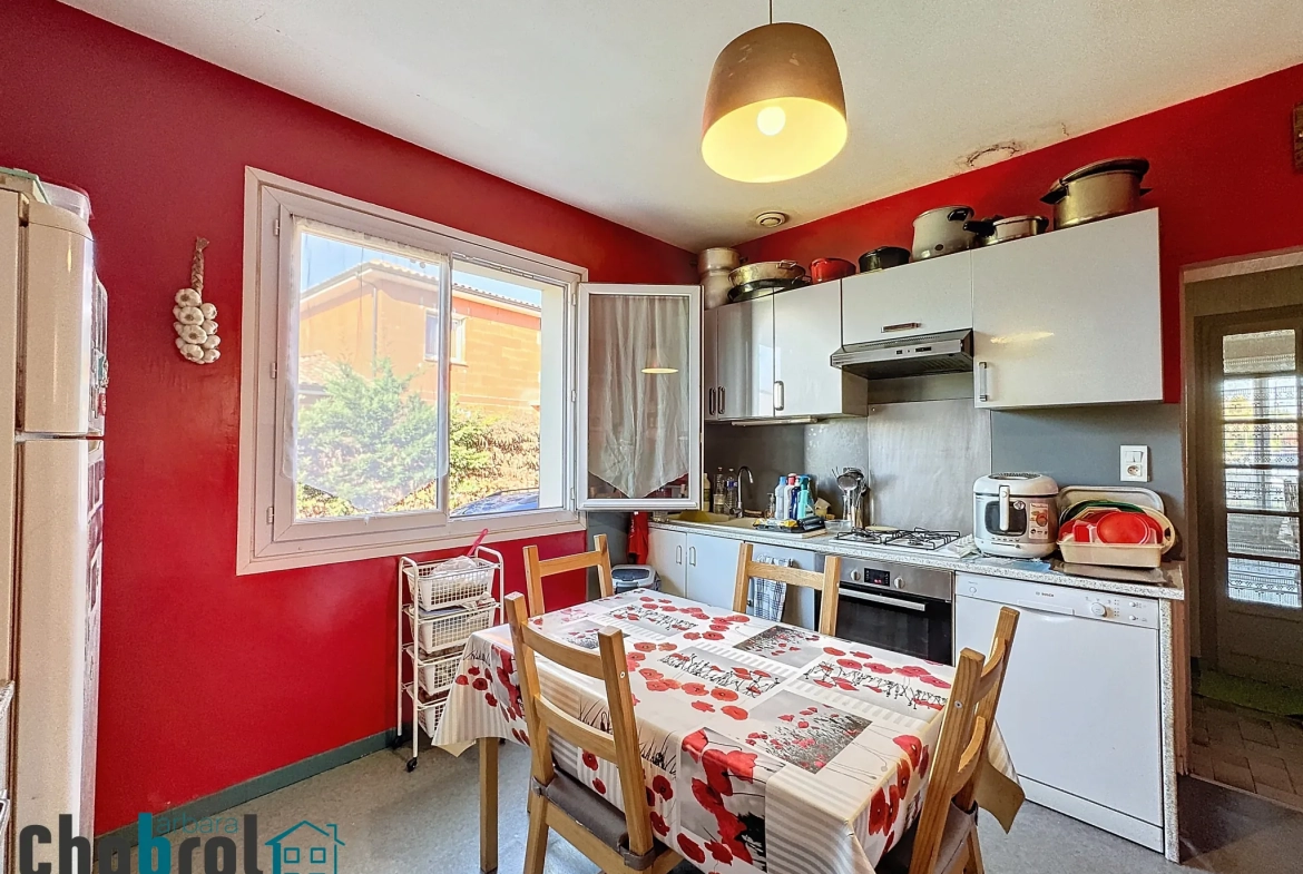 Maison de 102 m² avec grand terrain constructible à La Ville Dieu Du Temple 