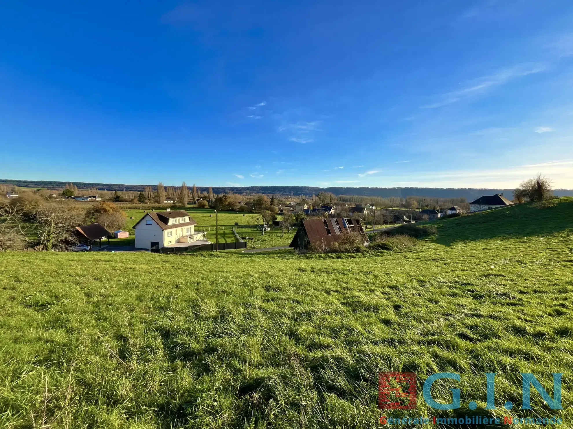 Terrain à bâtir de 997 m² dans le Mesnil-sous-Jumièges, proche de Duclair 