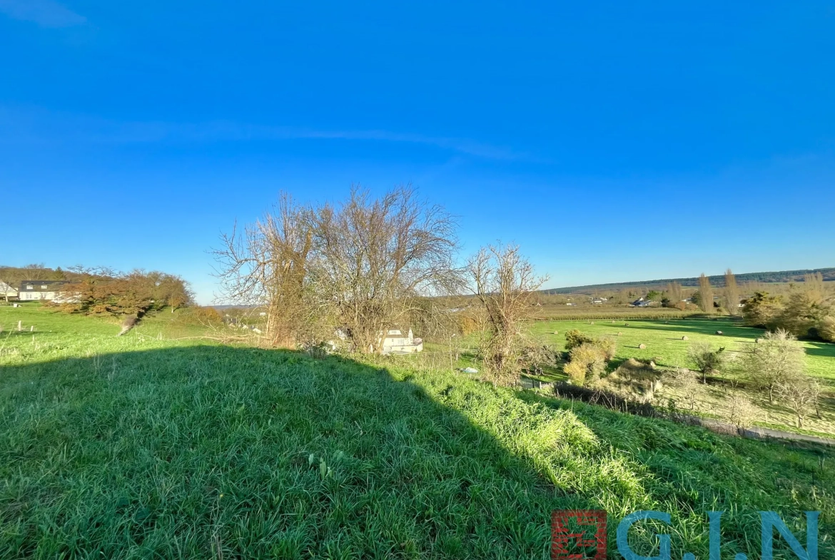 Terrain à bâtir de 997 m² dans le Mesnil-sous-Jumièges, proche de Duclair 