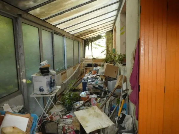 Villa F4 à vendre à Béziers pour 40 000 € avec garage et terrain 