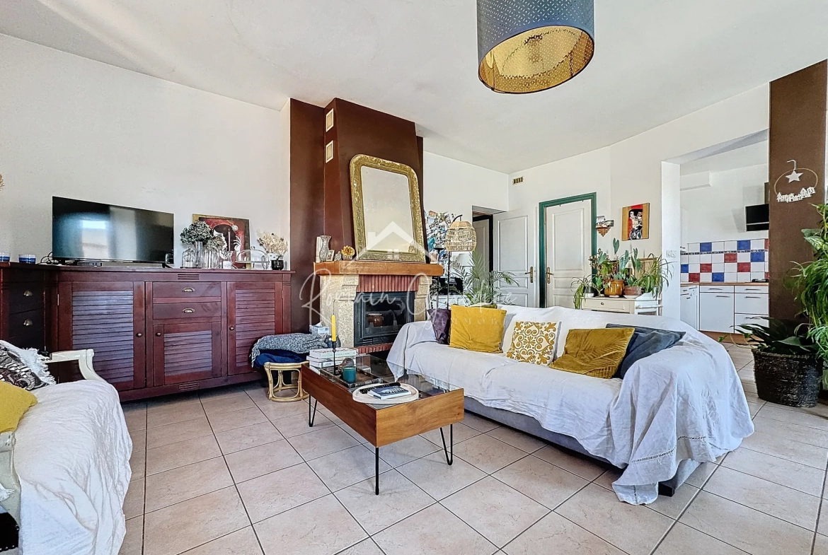 Bel appartement T4 de 85 m² au cœur de Millau avec vue dégagée et commodités à proximité 