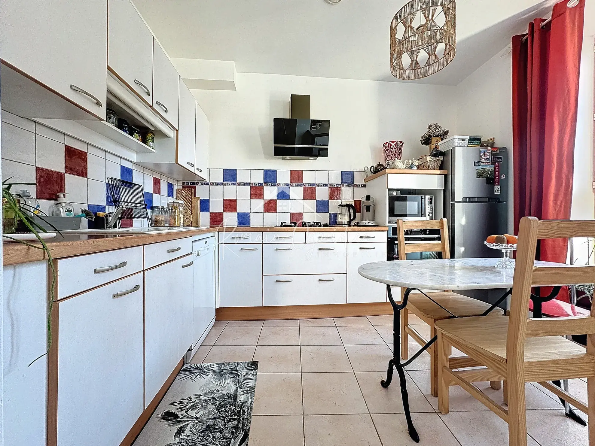 Bel appartement T4 de 85 m² au cœur de Millau avec vue dégagée et commodités à proximité 