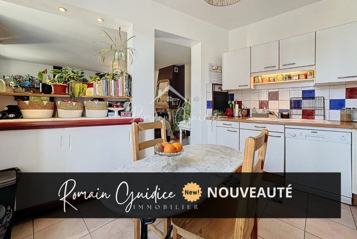 Bel appartement T4 de 85 m² au cœur de Millau avec vue dégagée et commodités à proximité 