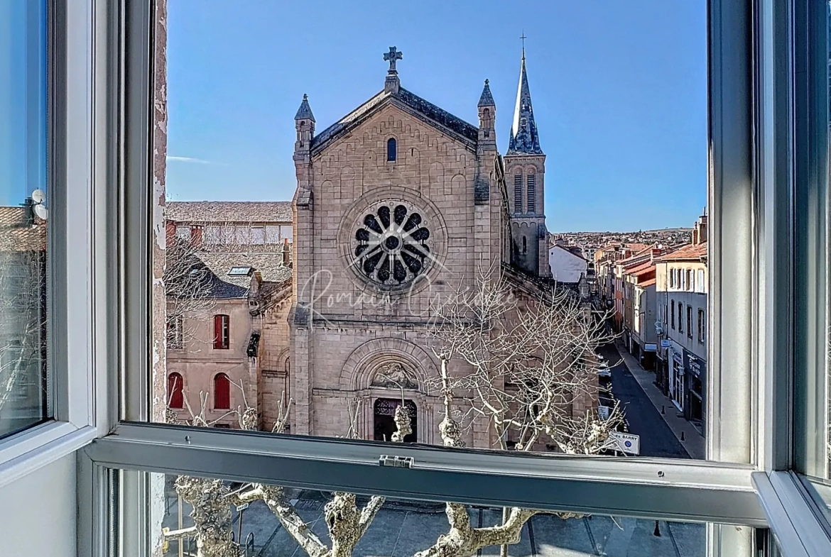 Bel appartement T4 de 85 m² au cœur de Millau avec vue dégagée et commodités à proximité 