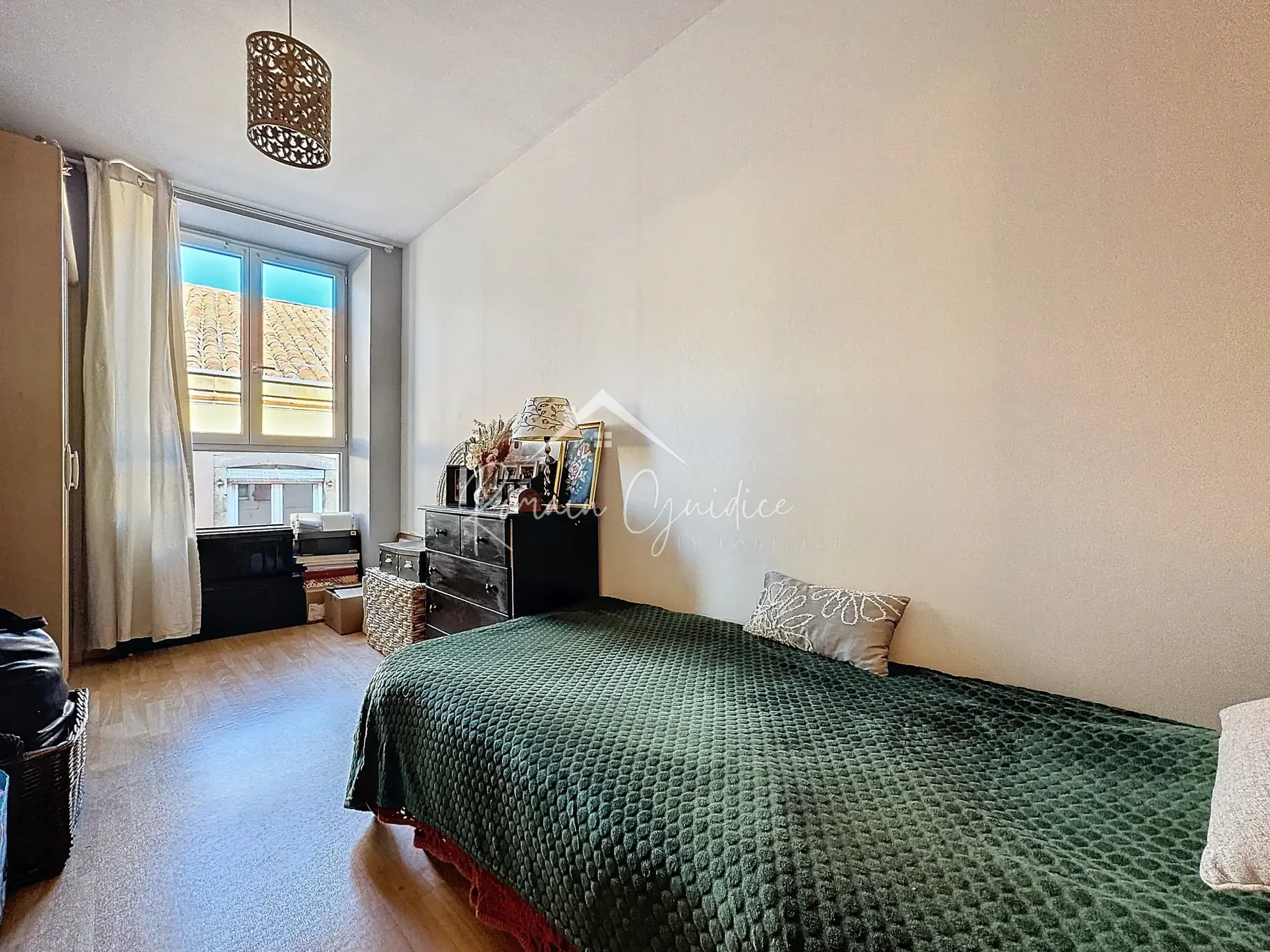 Bel appartement T4 de 85 m² au cœur de Millau avec vue dégagée et commodités à proximité 