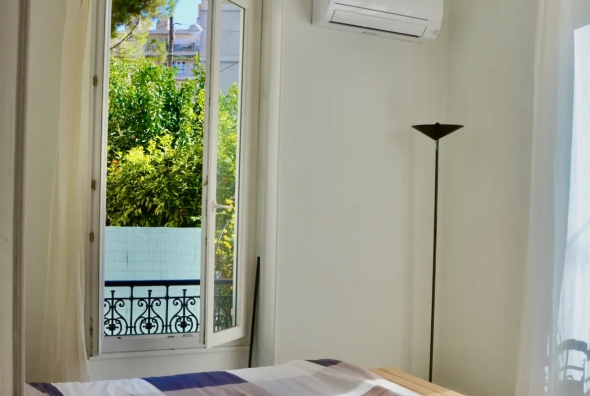 Appartement T3 rénové avec terrasse en plein cœur de Nice Parc Imperial 