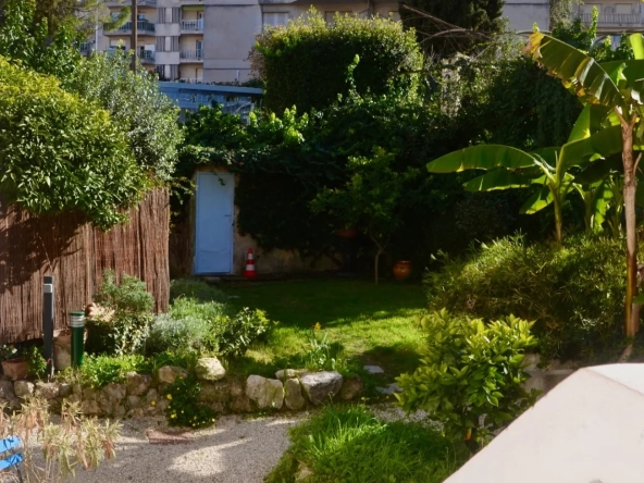 Appartement T3 rénové avec terrasse en plein cœur de Nice Parc Imperial 