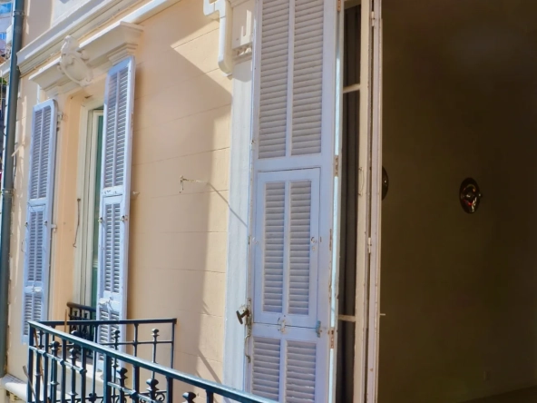 Appartement T3 rénové avec terrasse en plein cœur de Nice Parc Imperial 