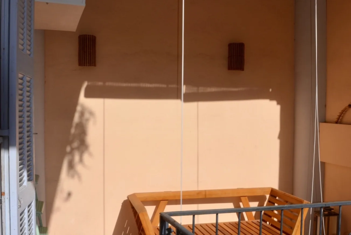Appartement T3 rénové avec terrasse en plein cœur de Nice Parc Imperial 