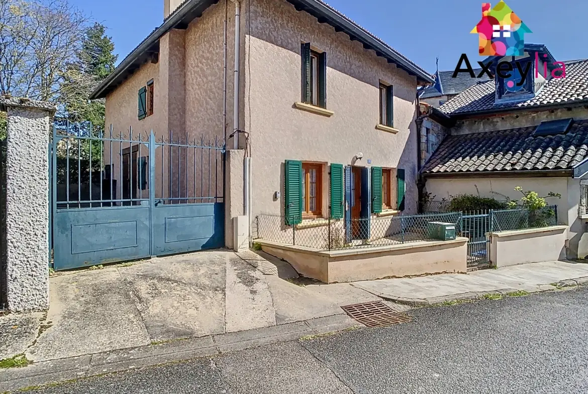 Maison de village à Changy avec terrasse, cour et potentiel de terrain constructible 