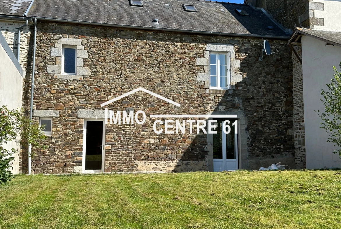 Achat maison de ville avec terrasse et jardin à Couterne 61410 